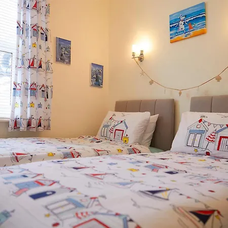 17, The Moorings - Stunning Sea Views * 法利