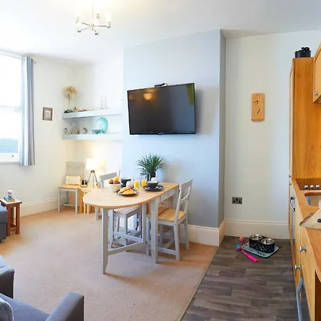 17, The Moorings - Stunning Sea Views 法利