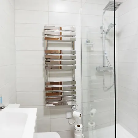 17, The Moorings - Stunning Sea Views ファイリー